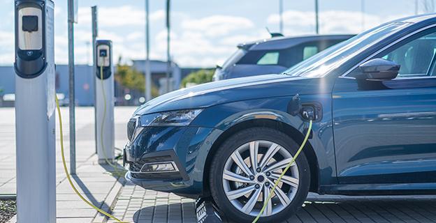 What Three Hundred Thousand Returning E V Leases Mean for Dealership Inventory Strategy.